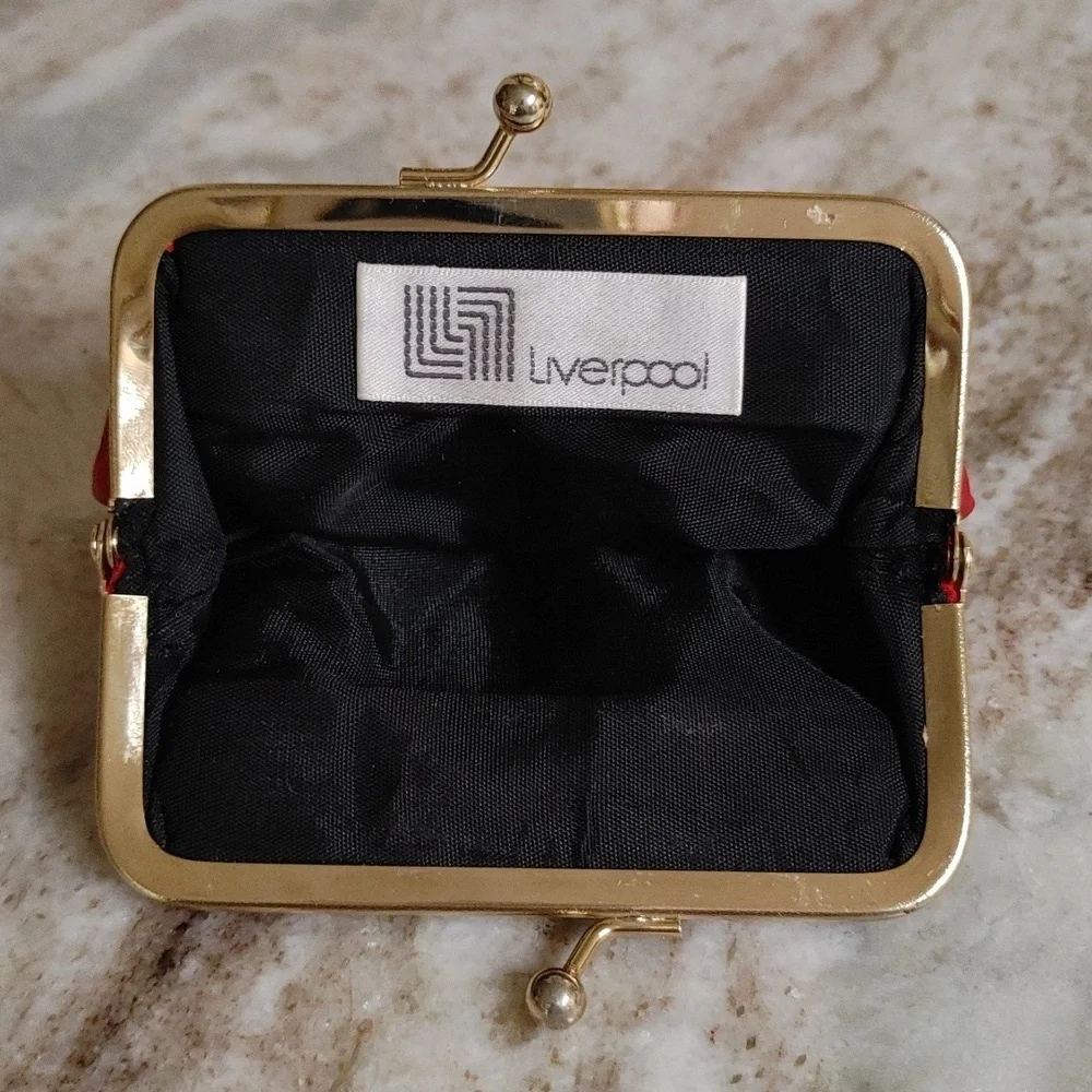 VTG Red Lambskin Leather Liverpool Brand Change Purse Wallet Kiss Clasp